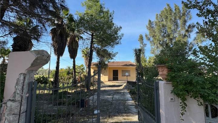 Nel cuore del Salento, tra Casarano e Melissano: il tuo rifugio di pace in contrada Parati